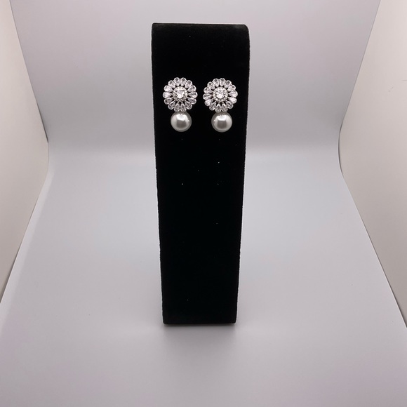 Gorgeous pearl earrings - Picture 2 of 2